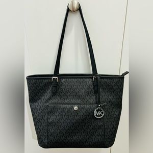 BMWOT STUNNING BLACK MICHAEL KORS LARGE SHOULDER BAG
